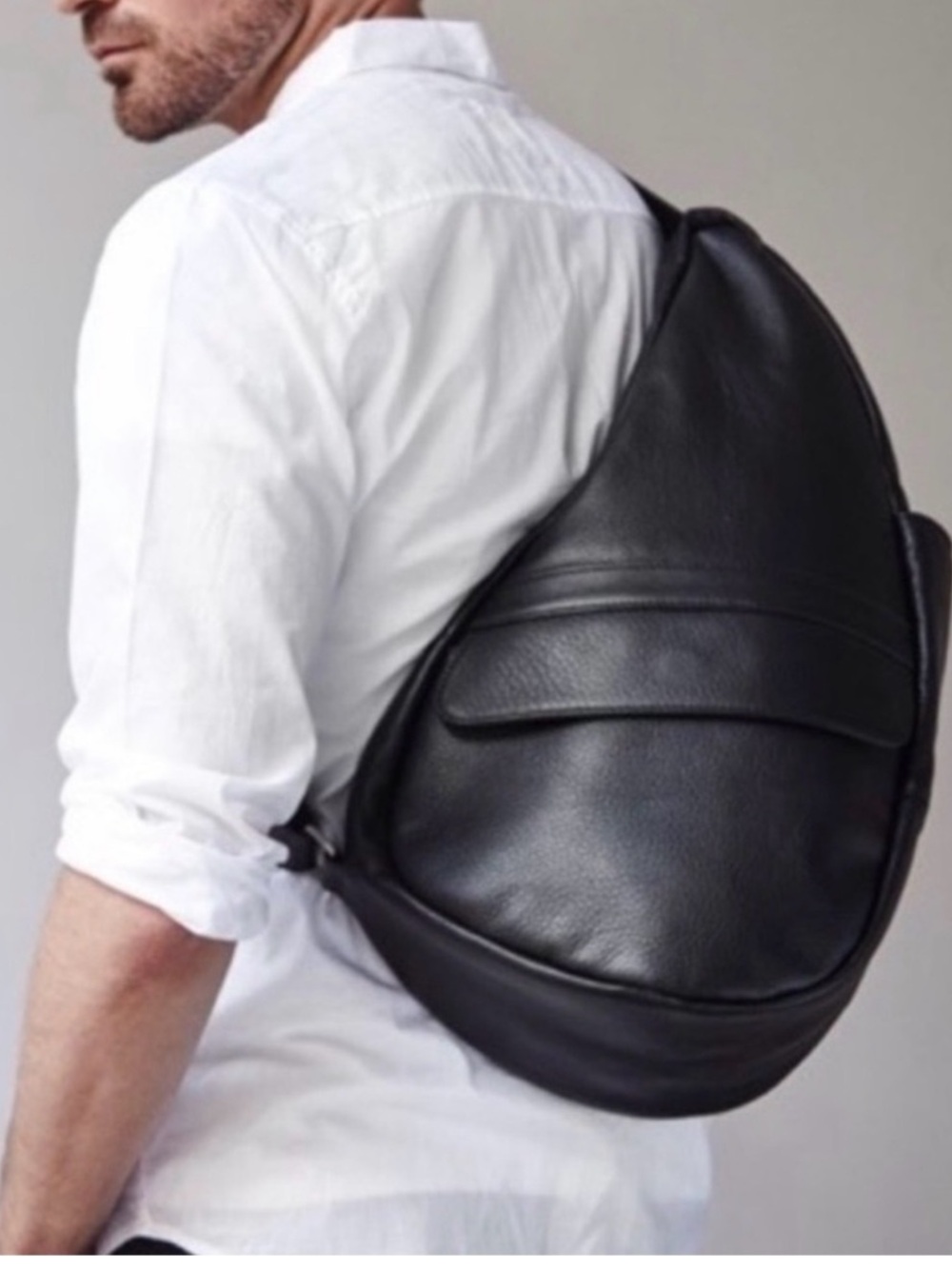 Vintage Ameribag Classic Black Leather Sling Healthy Back Bag Medium 18"